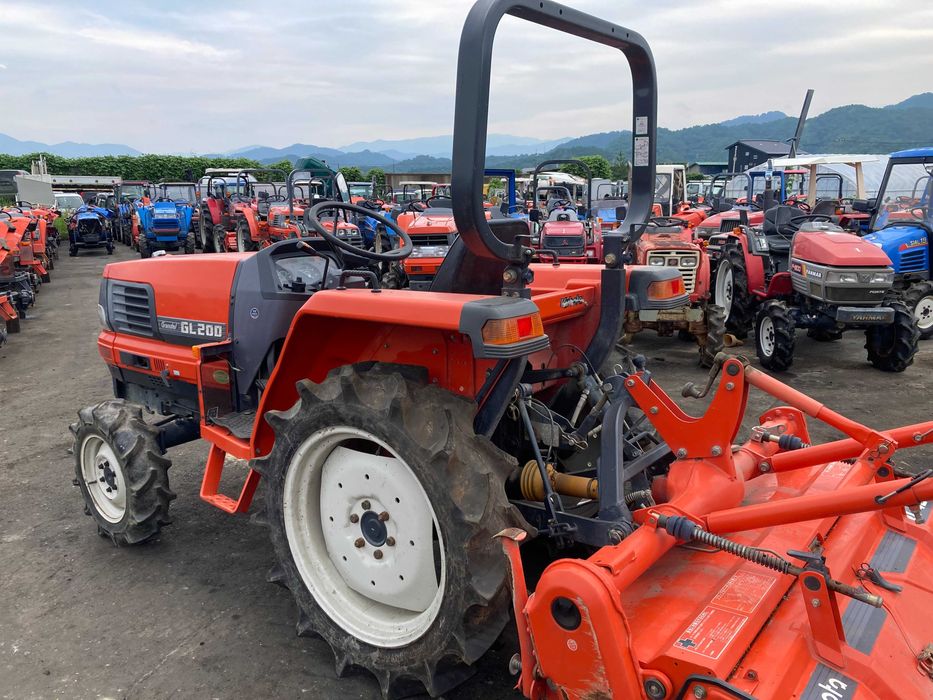 Traktor Kubota GL200D – 20 KM