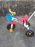 Triciclo bebé com control adulto