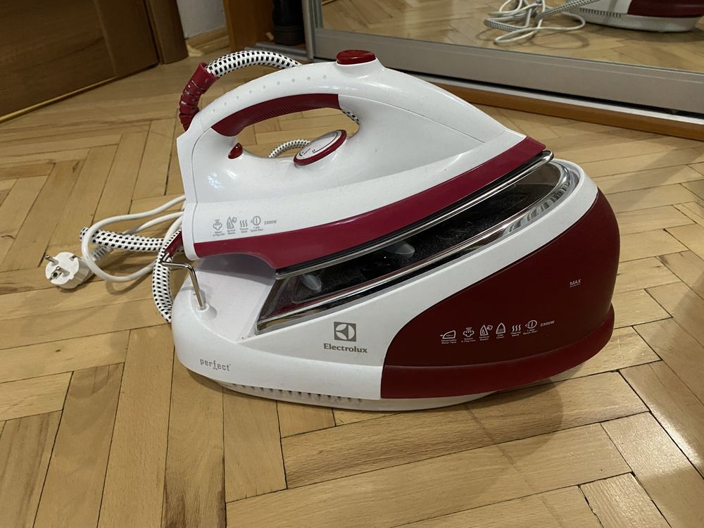 Праска з парогенератором ELECTROLUX EDBS 2300