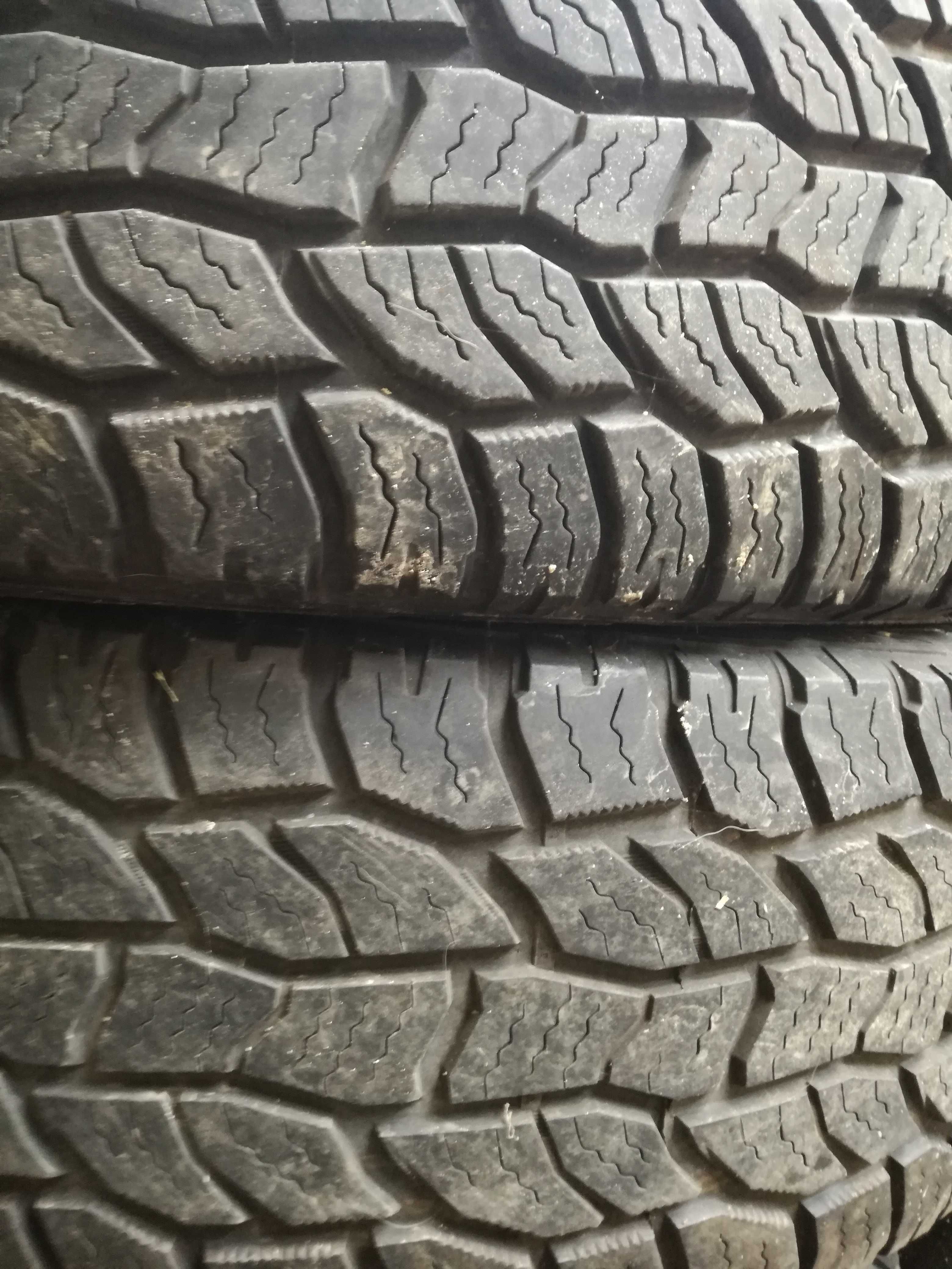 Pneus 275/60-20 cooper como novos