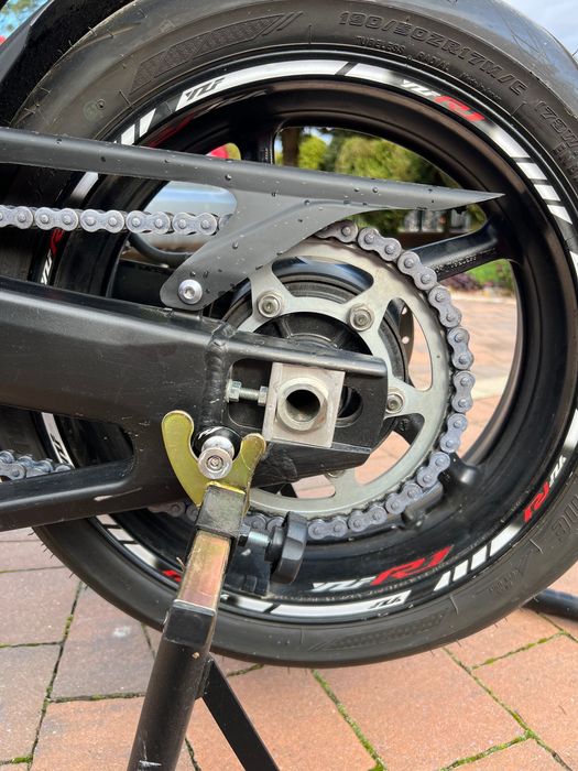 Yamaha R1 RN19 niski przebieg