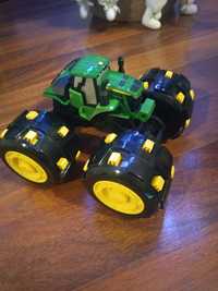 Traktor z kolcami wyjmowanymi JOHN DEERE