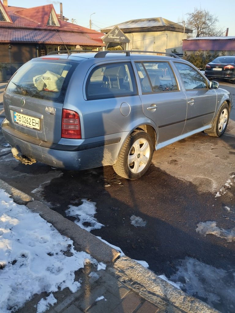 Продам Шкода тур