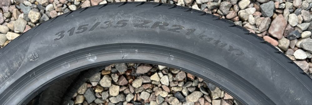 Opony Pirelli P Zero 315/35/21 2 szt.