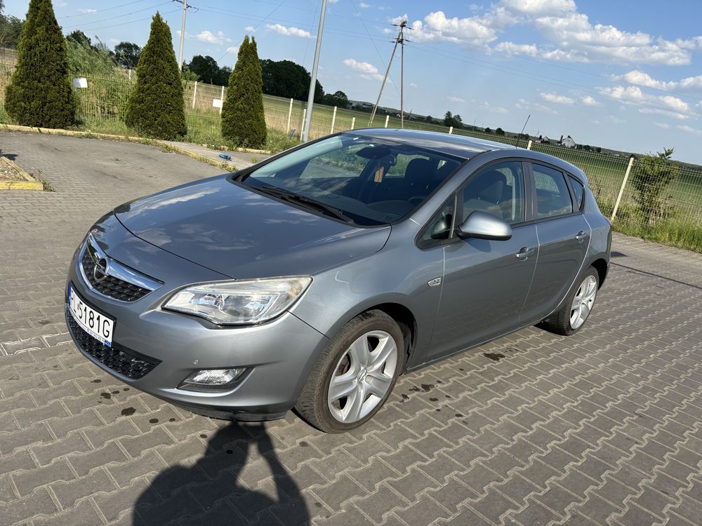 Sprzedam Astra J. 2011r