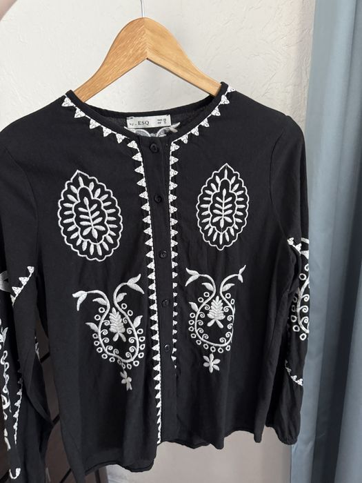 Стильна жіноча сорочка