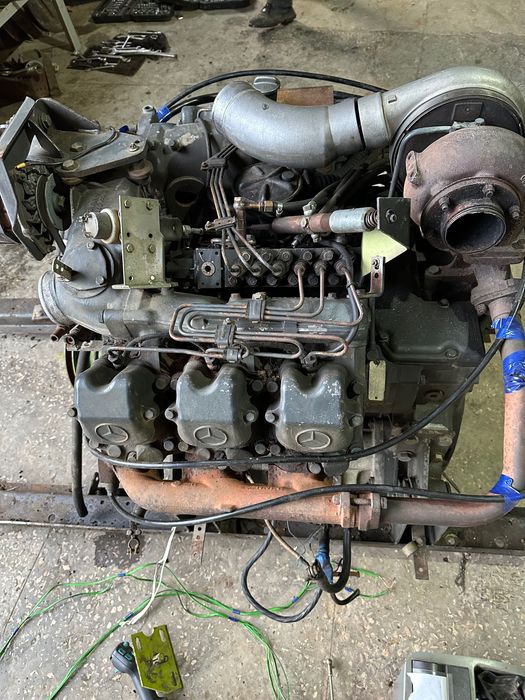 Двигун Mercedes до комбайну Claas Lexion 480