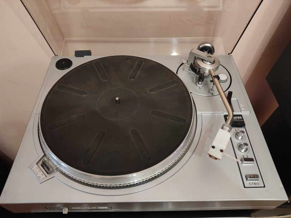 Продаю програвач платівок Арктур-006