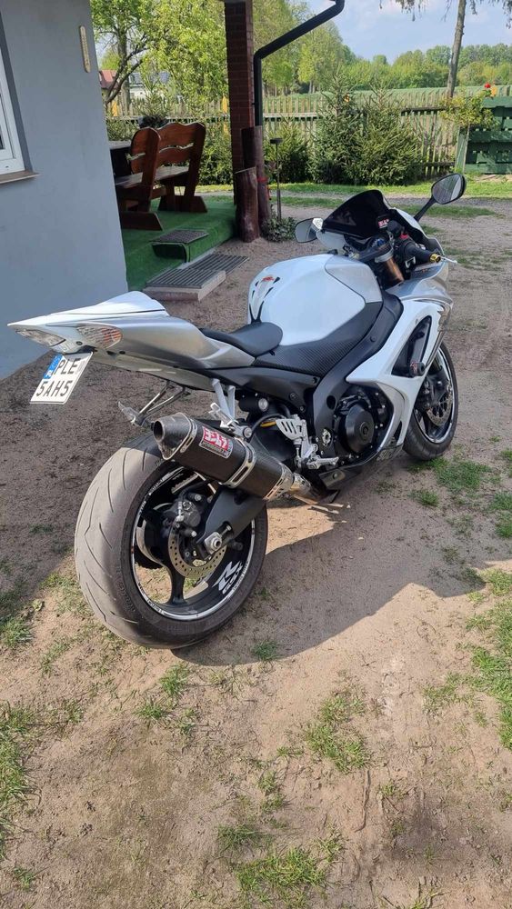 Suzuki GSXR 1000 K8