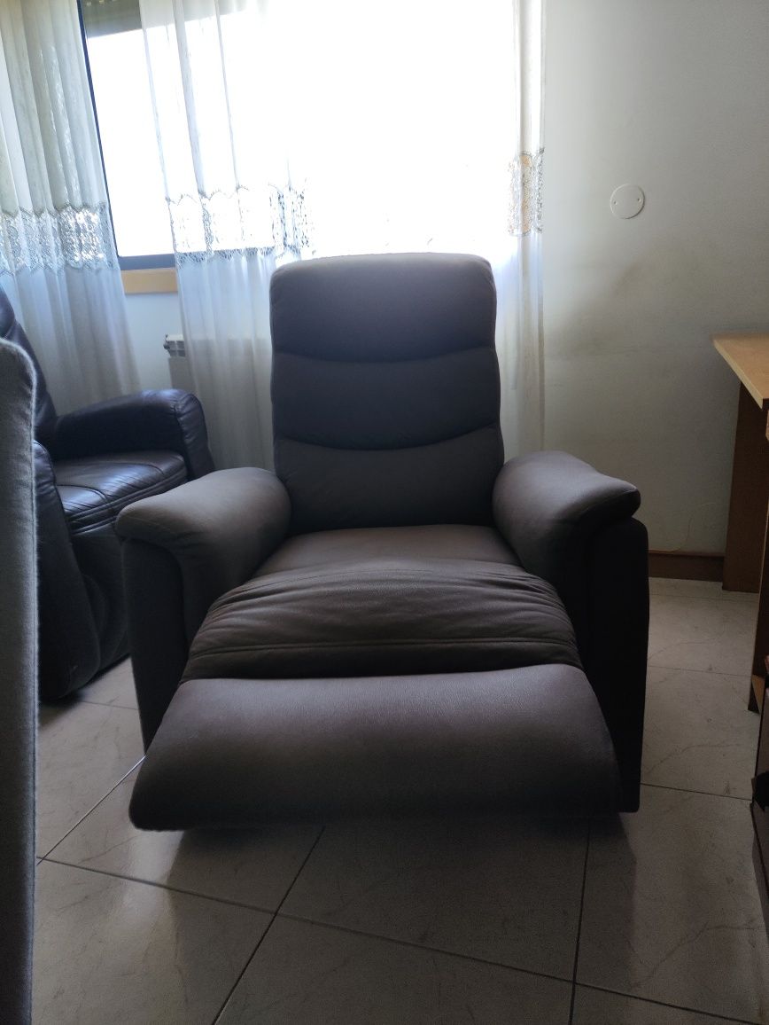 Cadeirão muito confortável e em ótimo estado