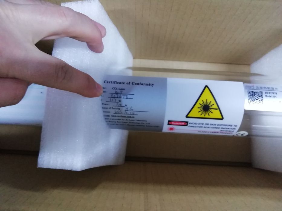 В наявності Reci , W4, W6 - Co2 лампи для лазерних ЧПУ