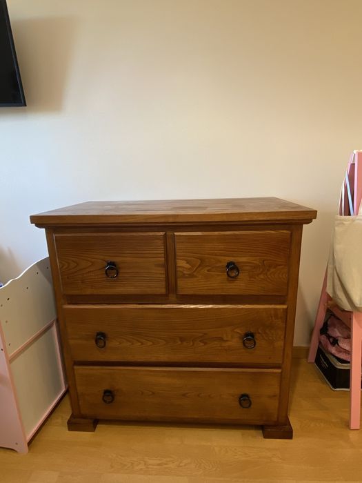 Comoda em madeira