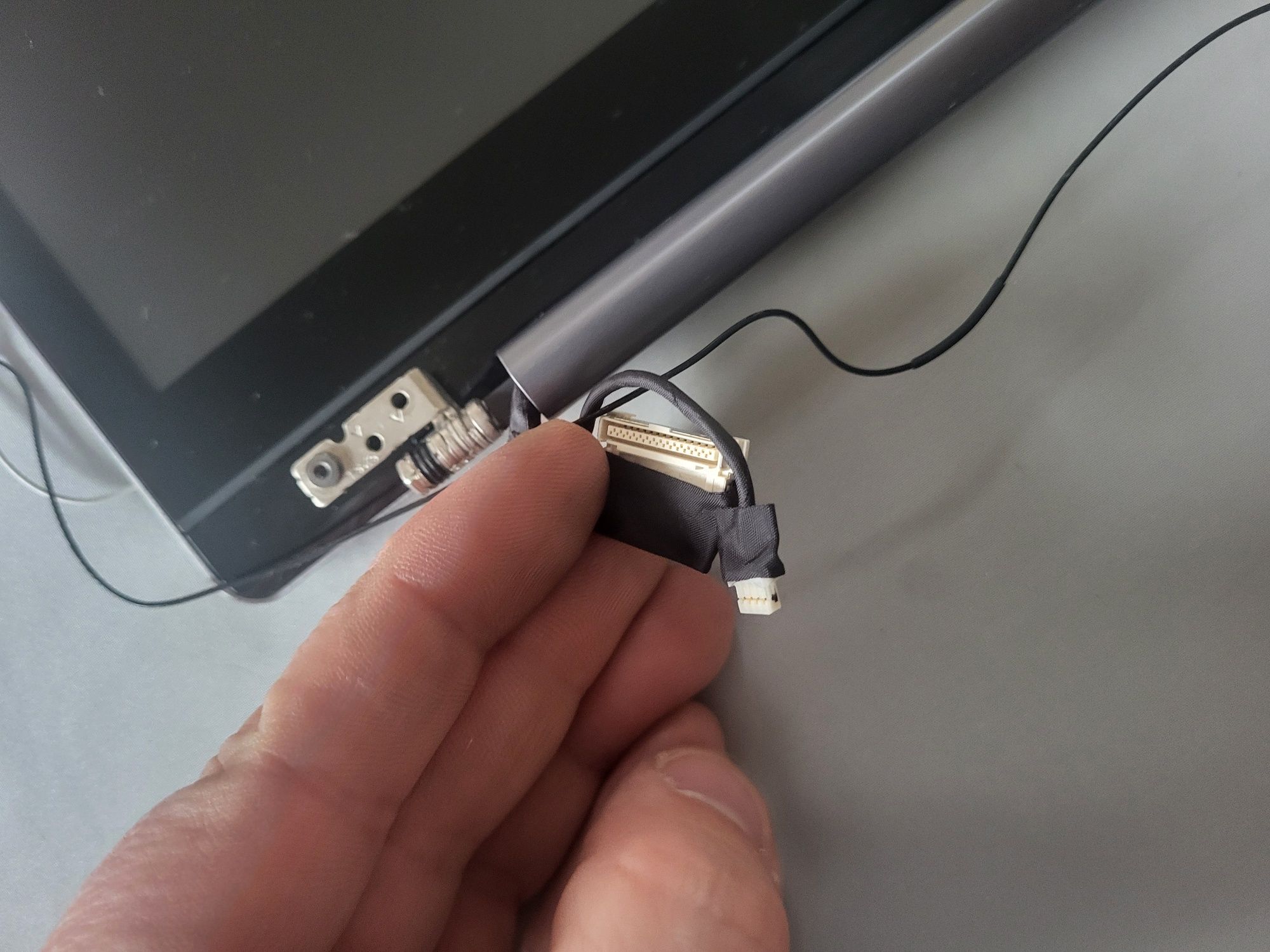 Sprzedam klapę matrycy do laptopa Samsung