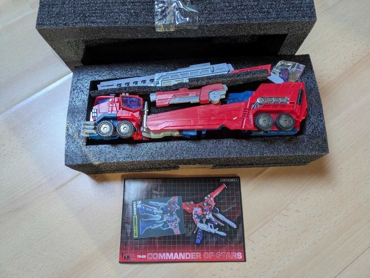 Transformers TR-02 Optimus Prime Commander of Stars Galaxy Convoy