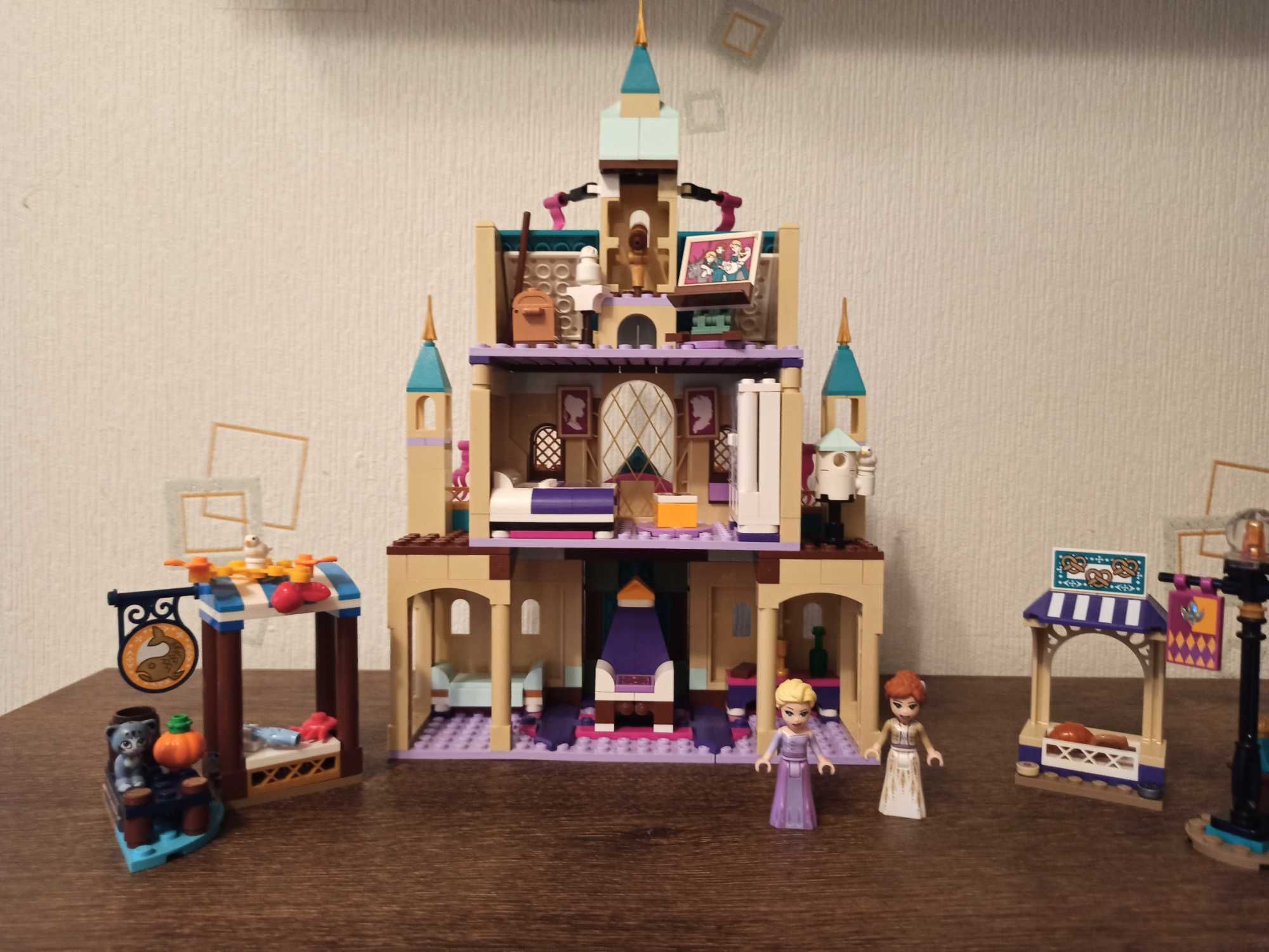 Б/В Конструктор Lego Friends Frozen