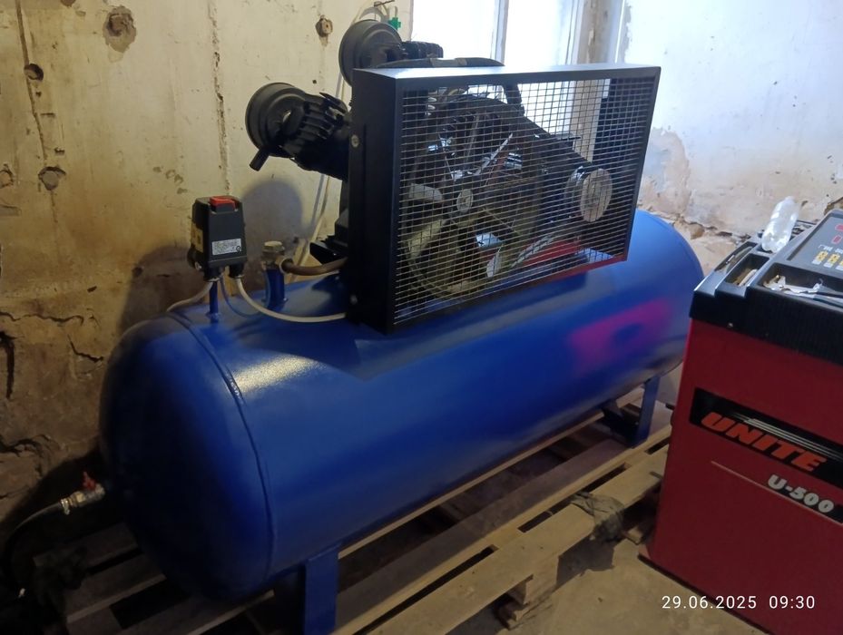 Компресор масляний 500 літрів недорого