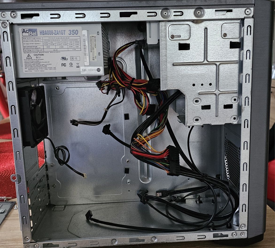 Obudowa komputerowa asus m32 series + zasilacz 300W i DVD-RW
