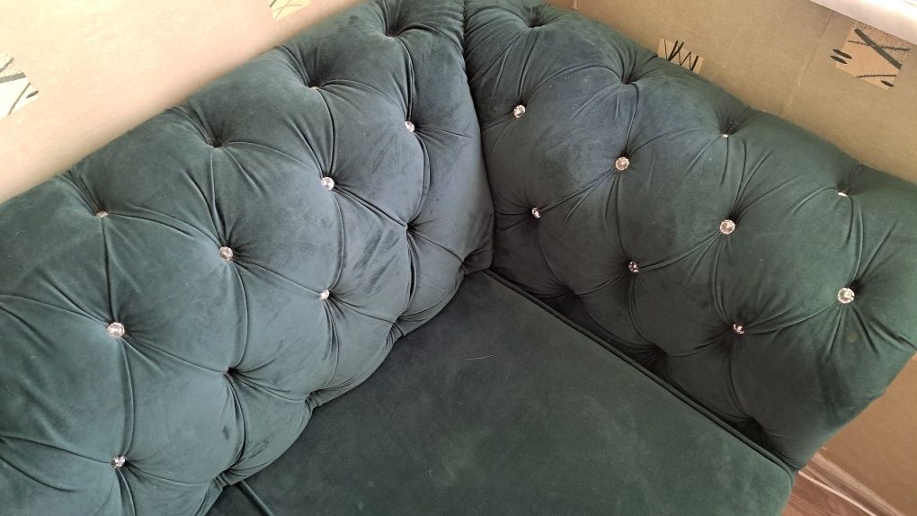 Chesterfield sofa +pufa