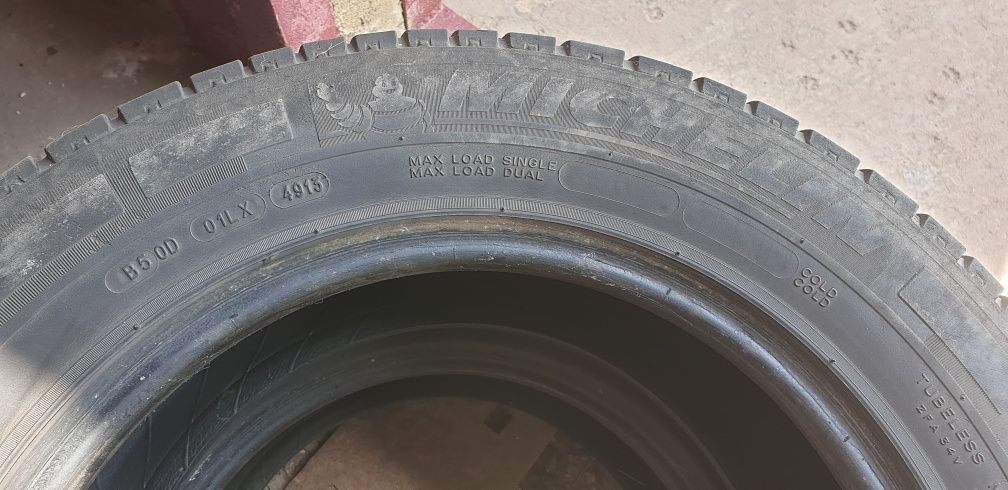 Срочно!!! Michelin Agilis 215/65/16С 2шт. цена на отдачу.