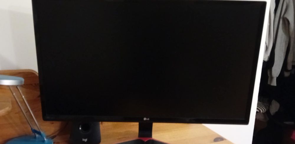 Sprzedam Komputer z monitorem