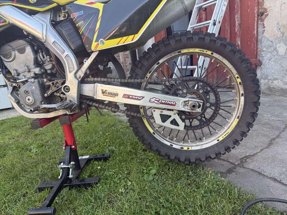 Suzuki rmz 250