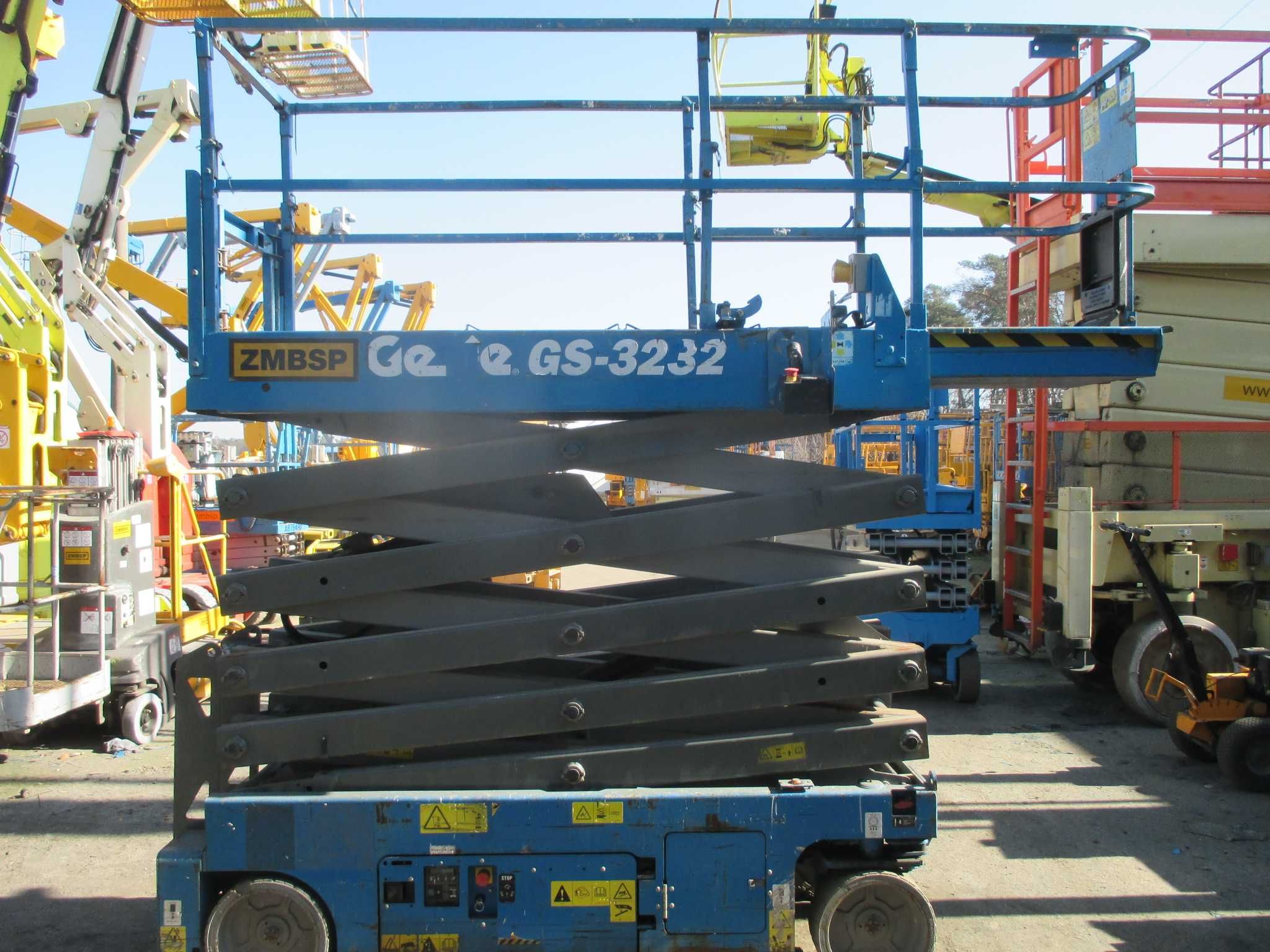 Podnośnik nożycowy zwyżka 12 m Genie GS3232 (JLG Haulotte) UDT