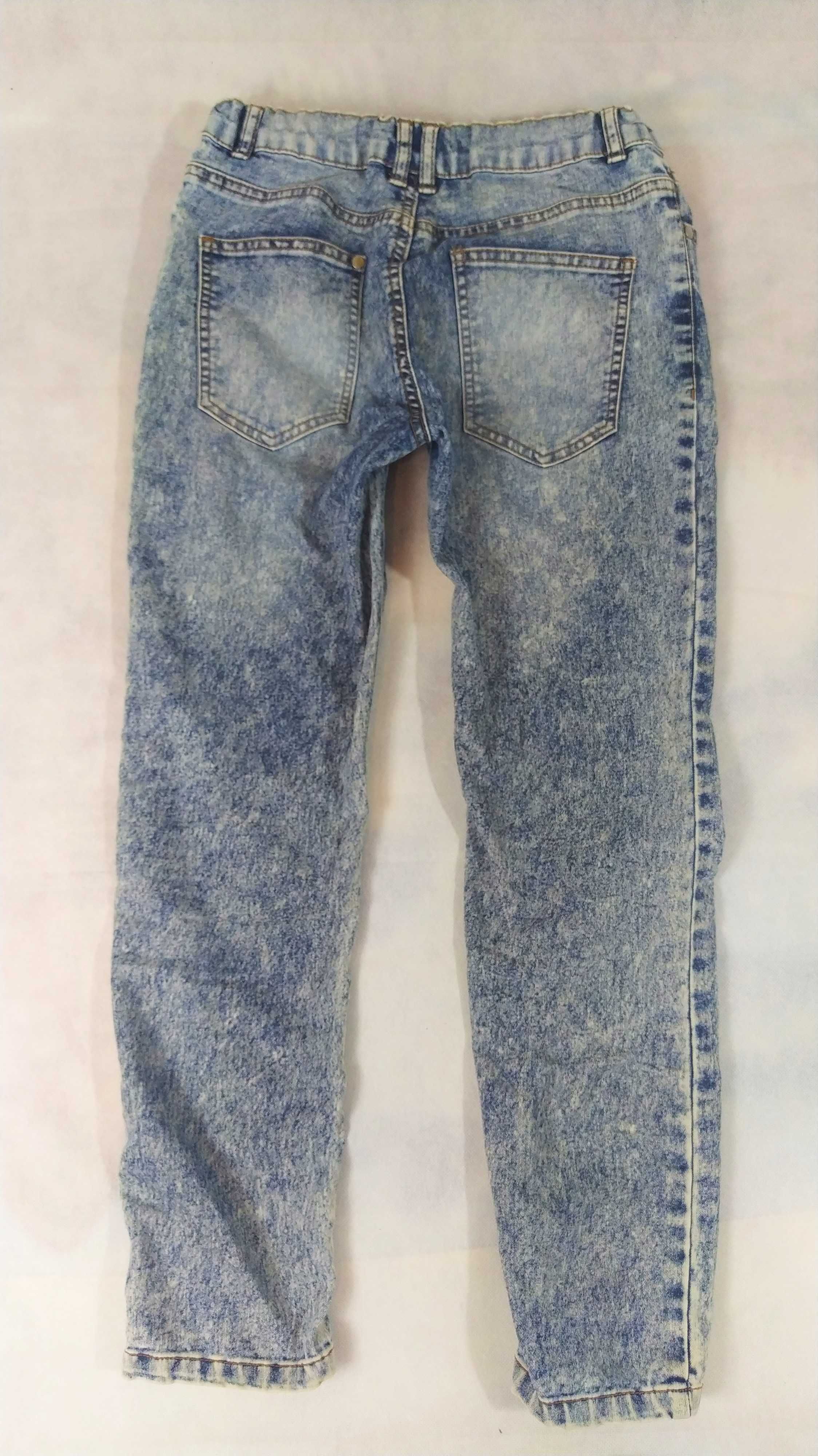 Modne jeansy 140 146 rurki przetarcia na szczupłego chłopca wiosenne