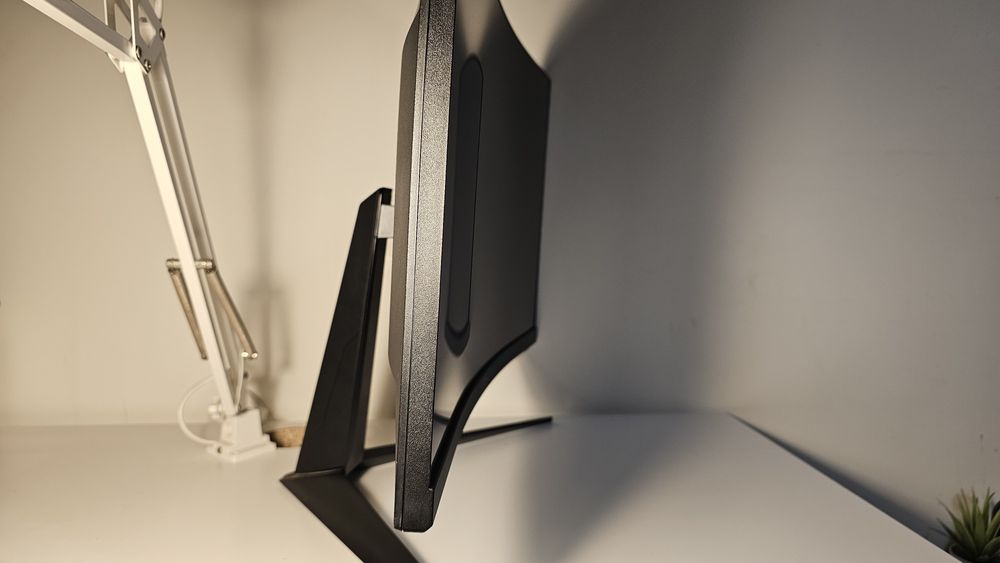 Monitor Gaming Curvo MSI Optix G24C6 144Hz - Com Caixa (Como Novo)