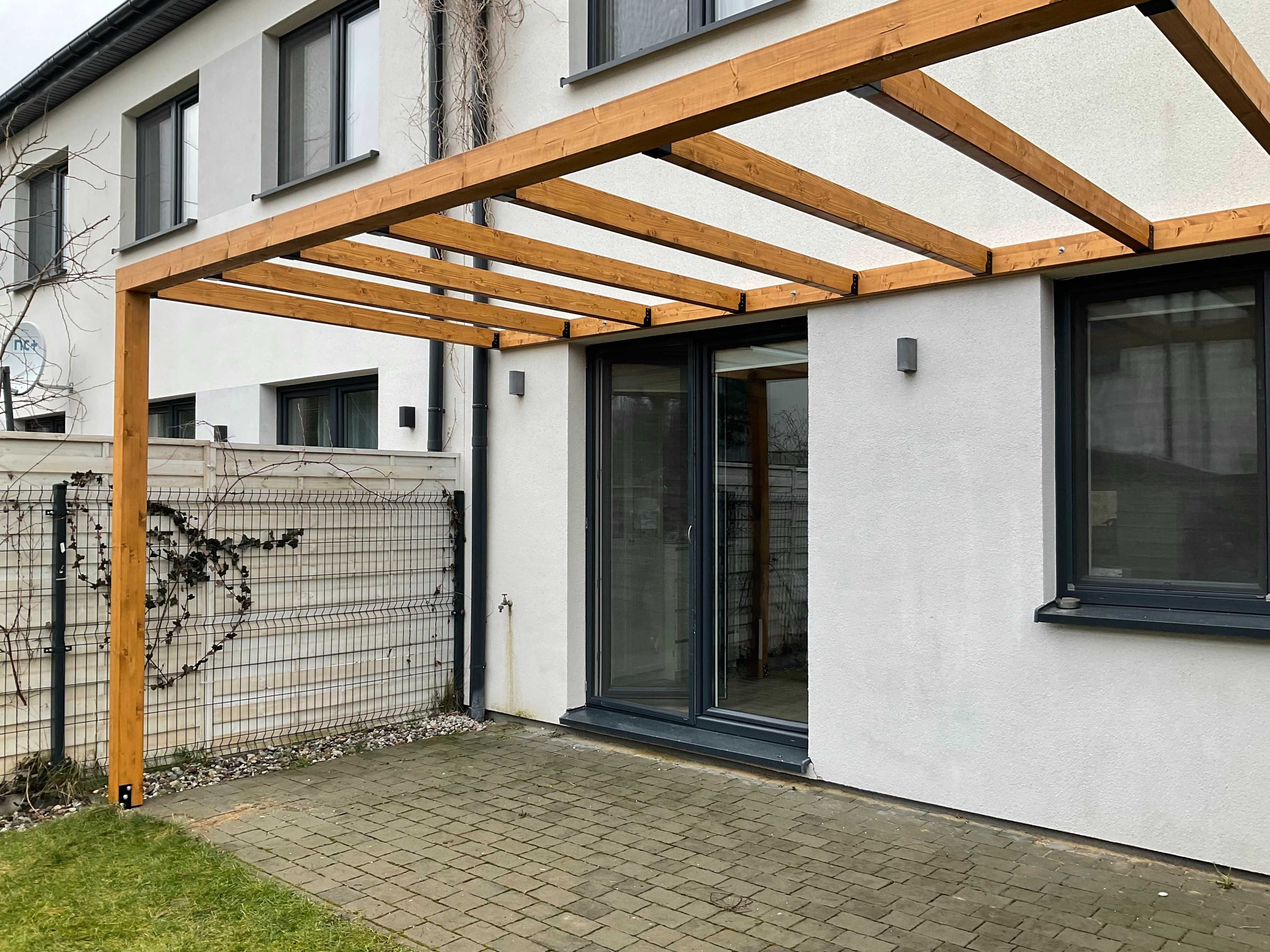 pergola z drewna klejonego BSH, zadaszenie tarasu, poliwęglan