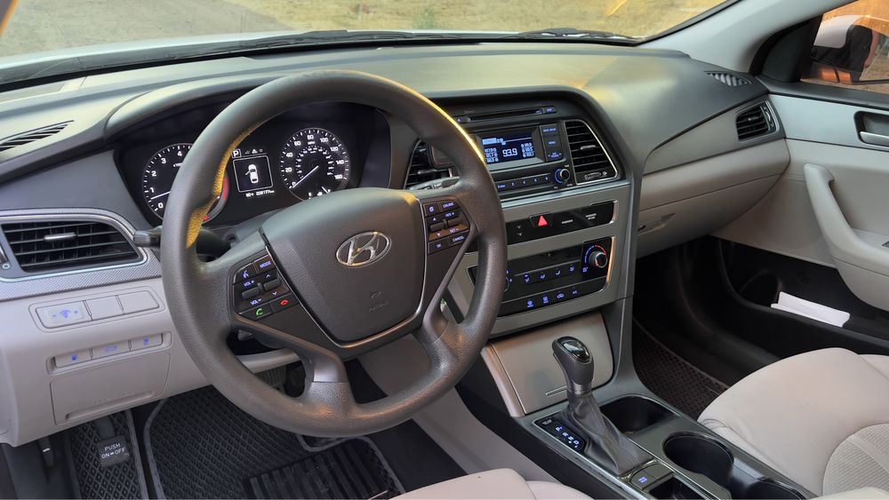 Hyundai sonata 2.4 sport .8200$