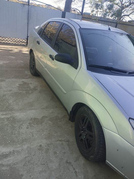 Форд фокус 2001год