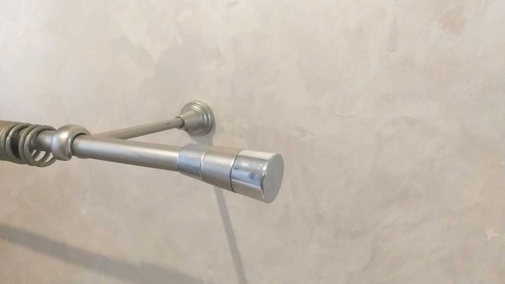 Карниз металевий однорядний