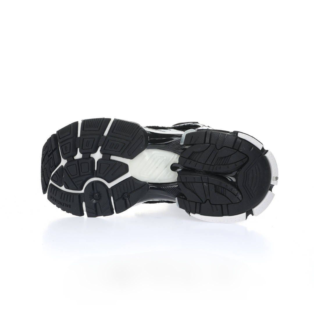 Balenciaga runner black/white mid 41