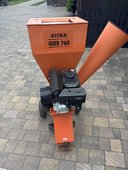 Rozdrabniacz gałęzi spalinowy