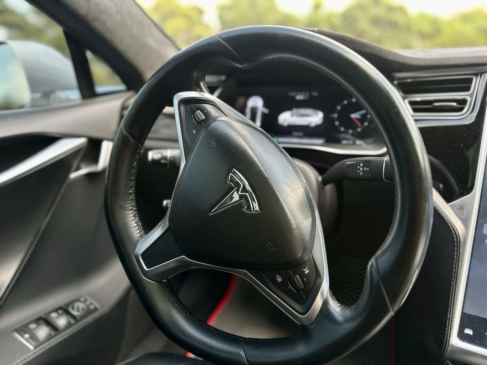 Tesla Model S 2015р Dual Motor 85kw