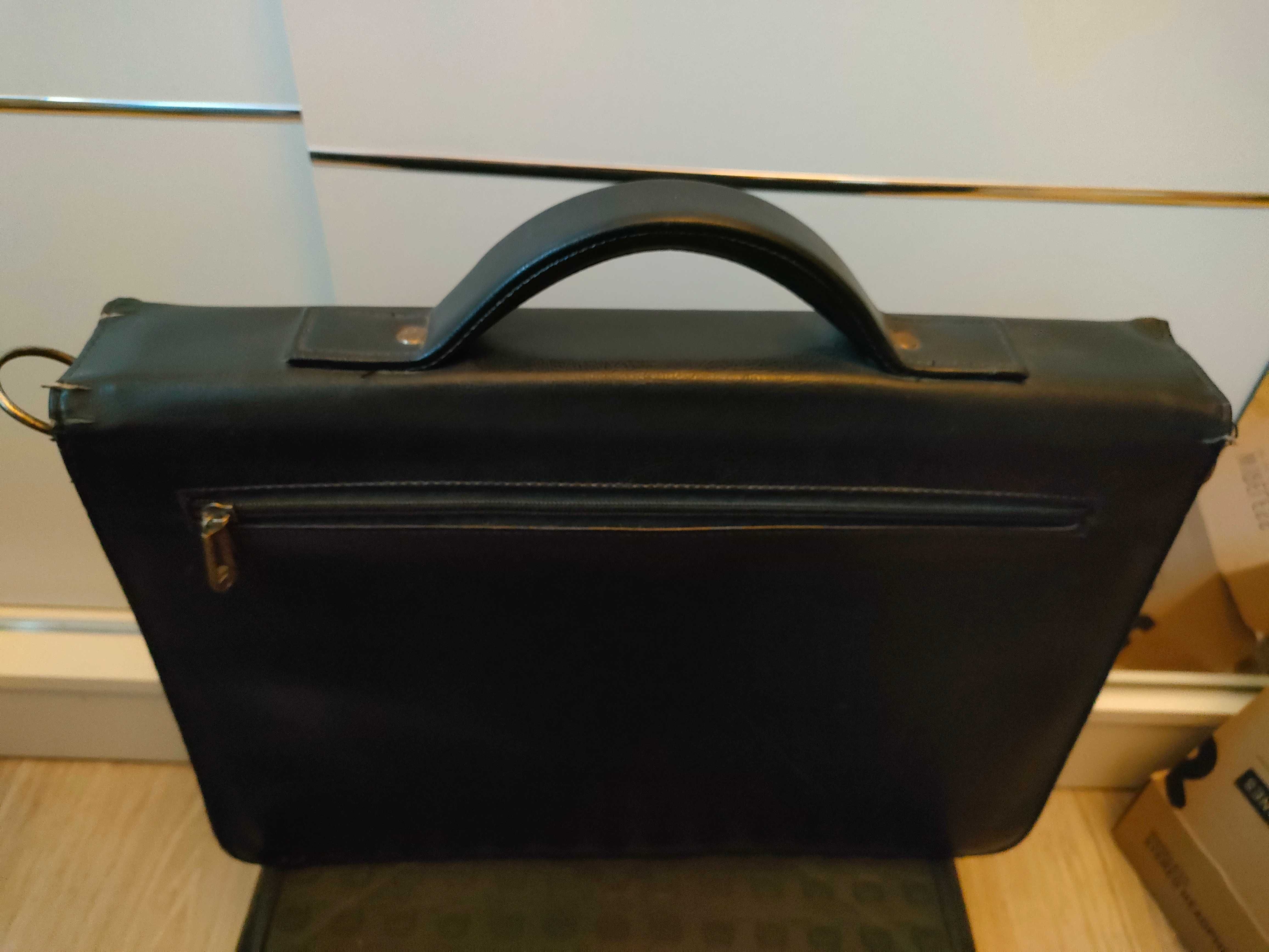 Aktówka/torba na dokumenty, laptopa marki Verso