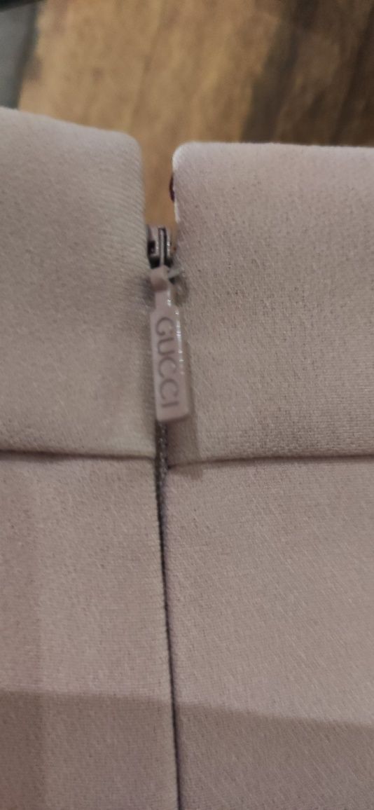 Saia Gucci -  rosa