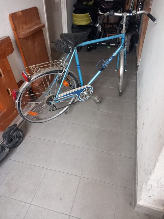 Rower miejski z bagażnikiem