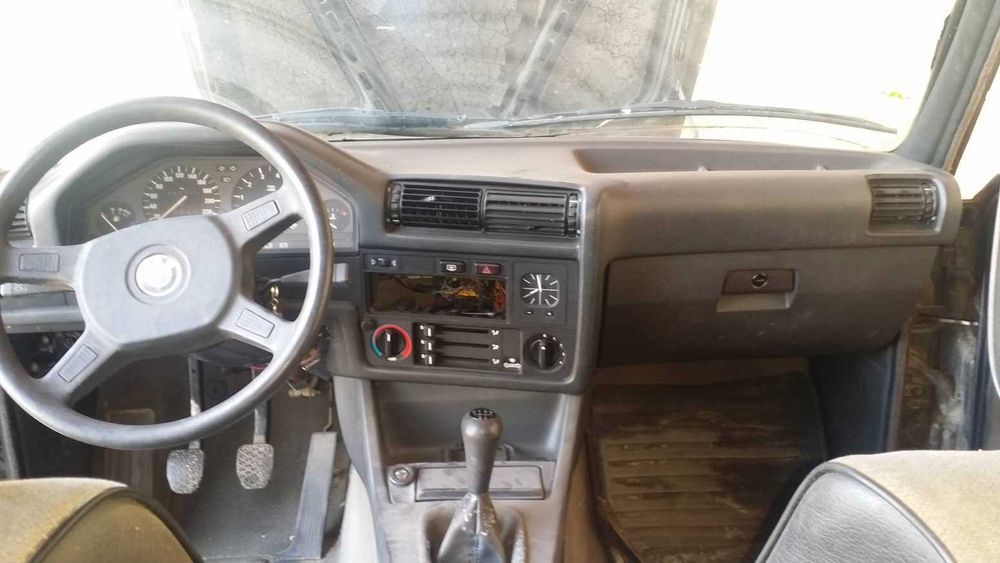 BMW E30 316i_Para Peças