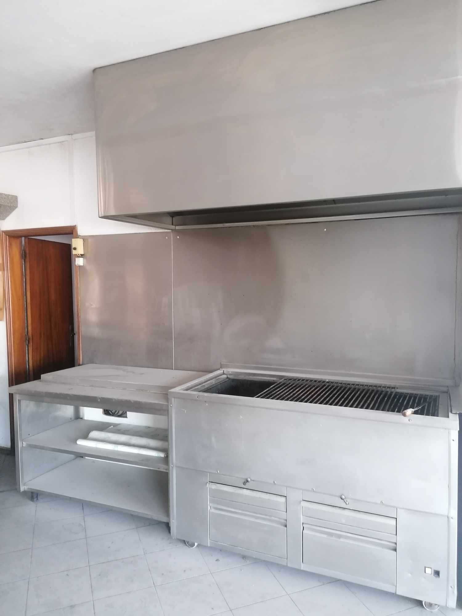 Movel inox para churrasqueira