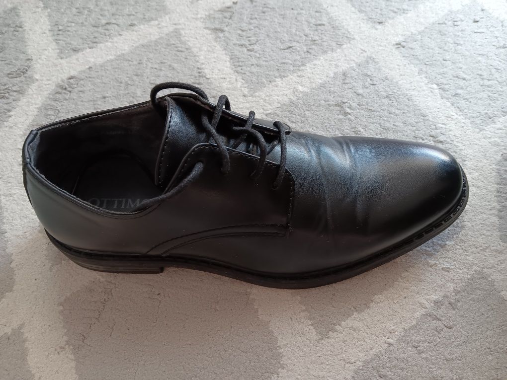 Buty wizytowe dla chłopca rozmiar 39