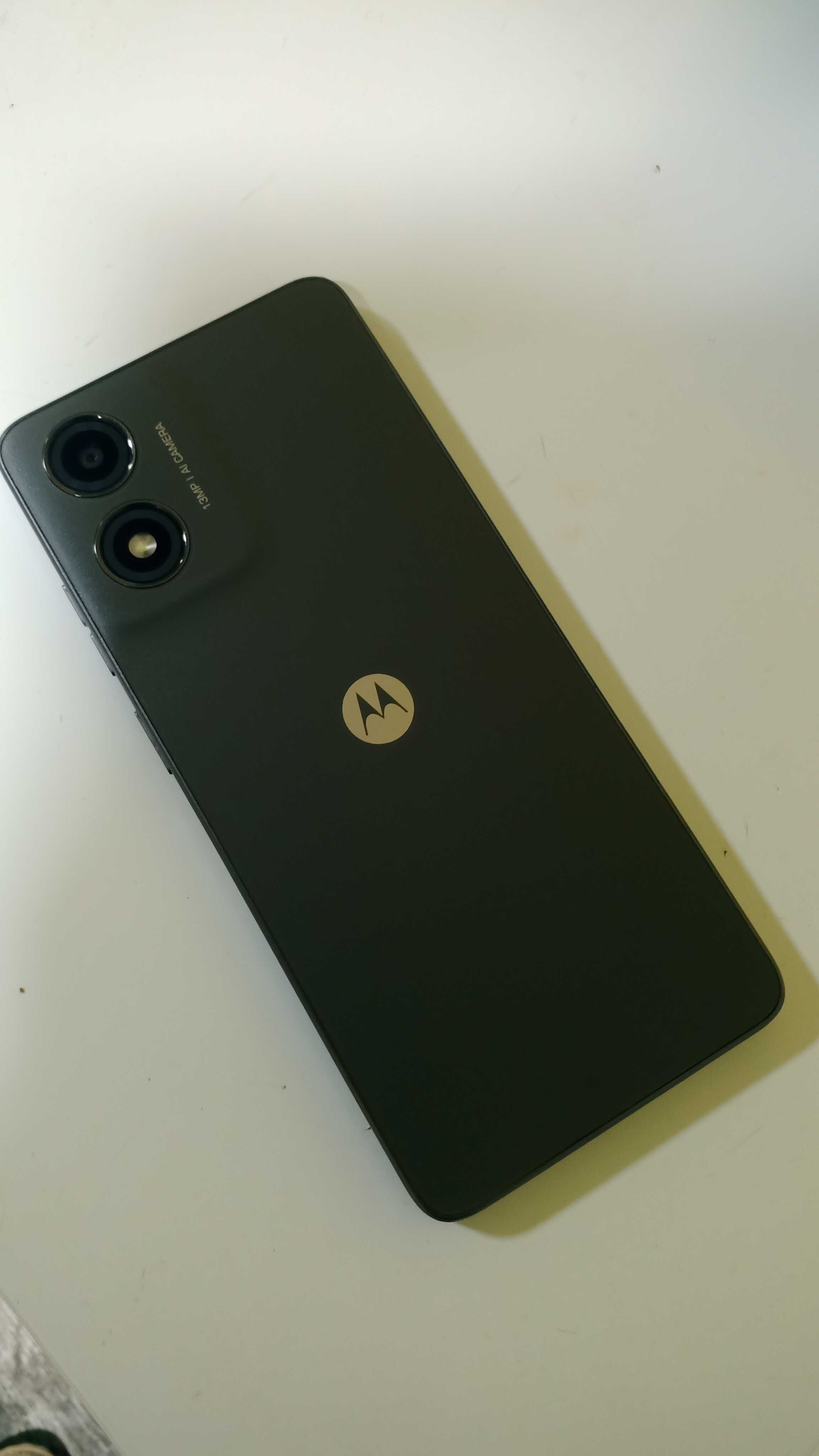 Продам телефон Motorola E14