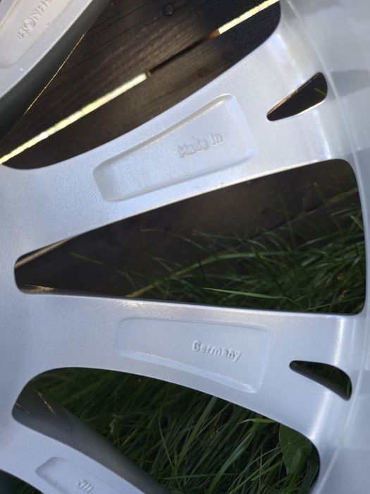 Felgi R19 5 112 z oponamy