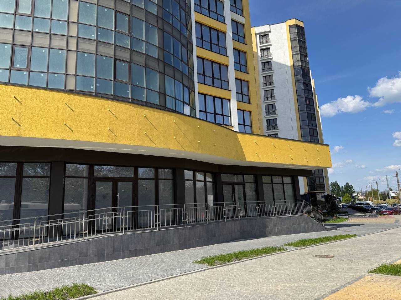 Продаж: 3-х кімнатна квартира з величезною терасою, ЖК Листопад