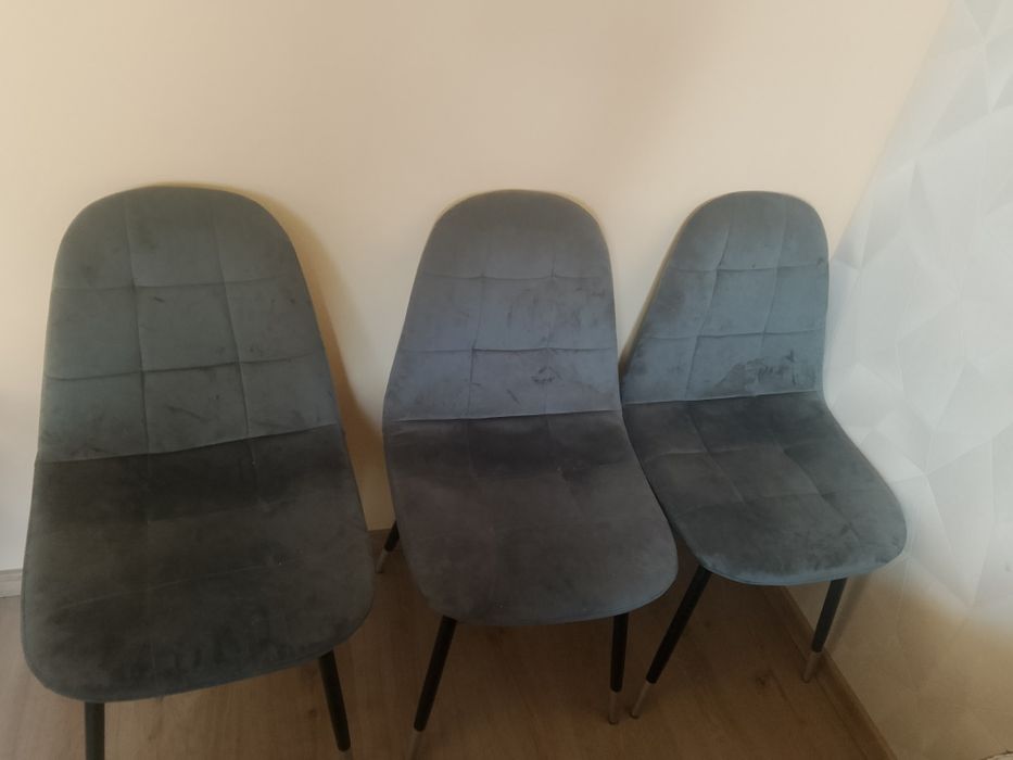 Krzesła Szare Pikowane Jak Nowe Glamour Czarne Nogi Eleganckie