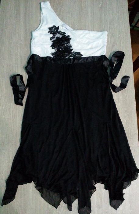 Sukienka z aplikacją, nowa Bonprix