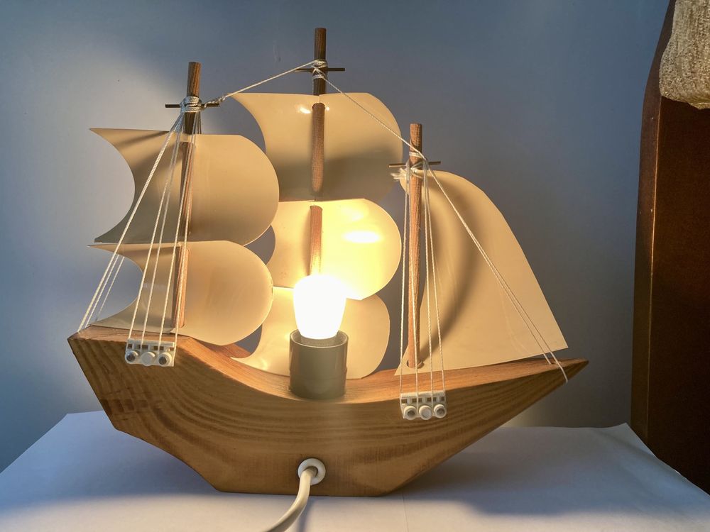 Lampka statek stateczek drewniana sieciowa stan idealny