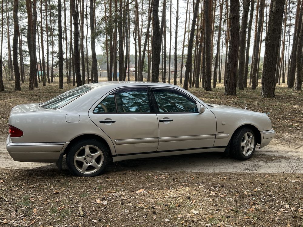 Mercedes - Benz E430