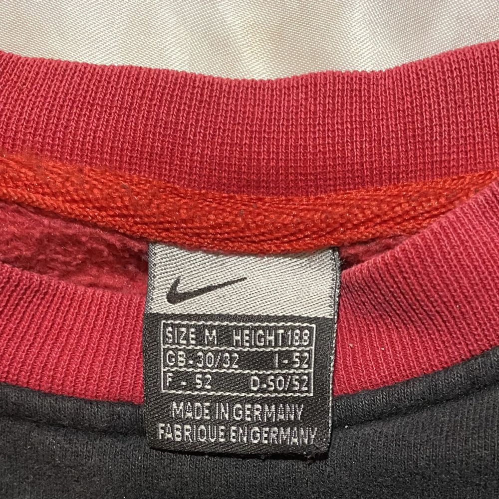 nike vintage sweatshirt