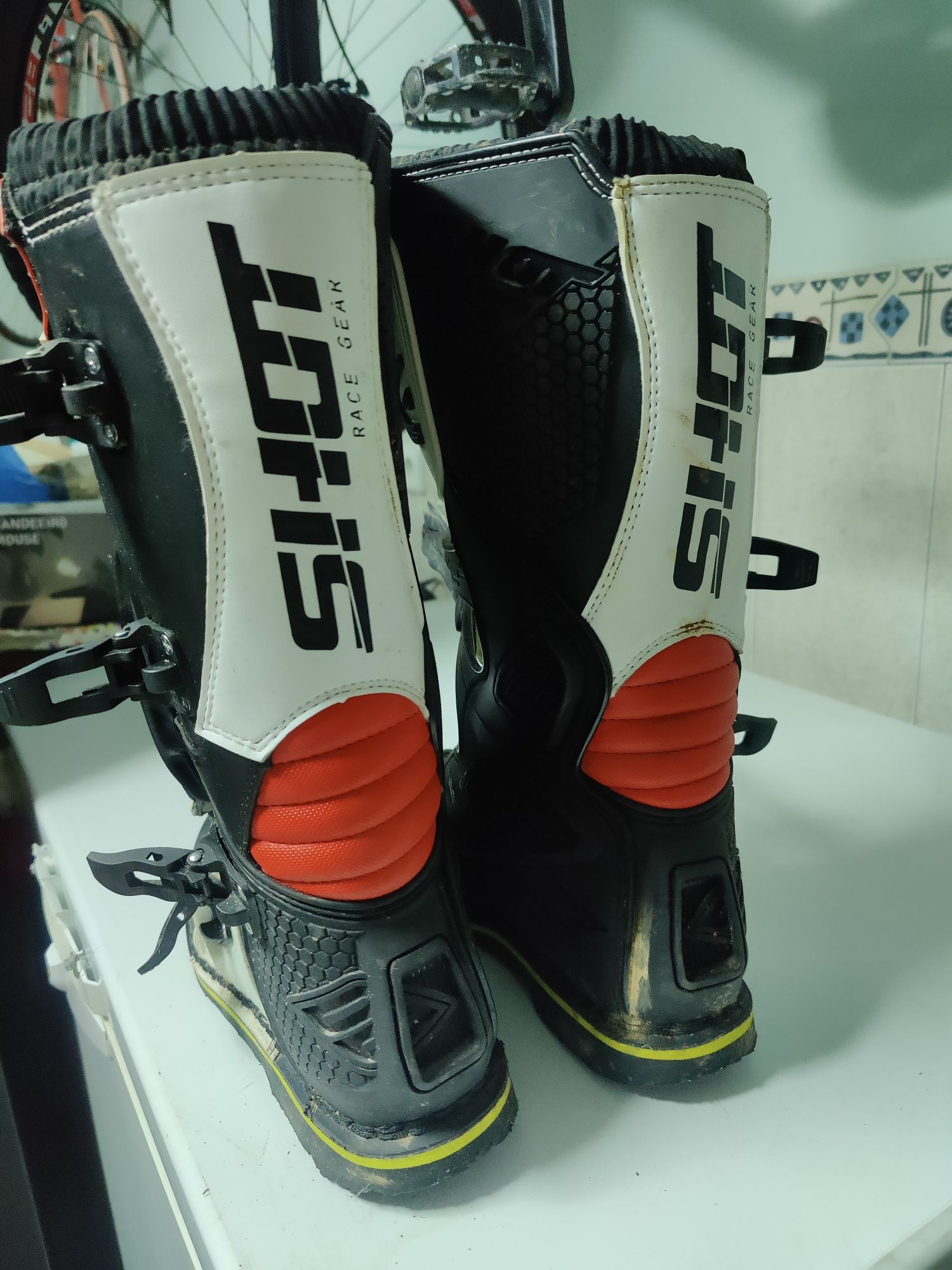 Vendo botas marca "SHOT"
